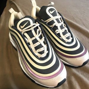 Nike AirMax 97 WOMENS 6.5